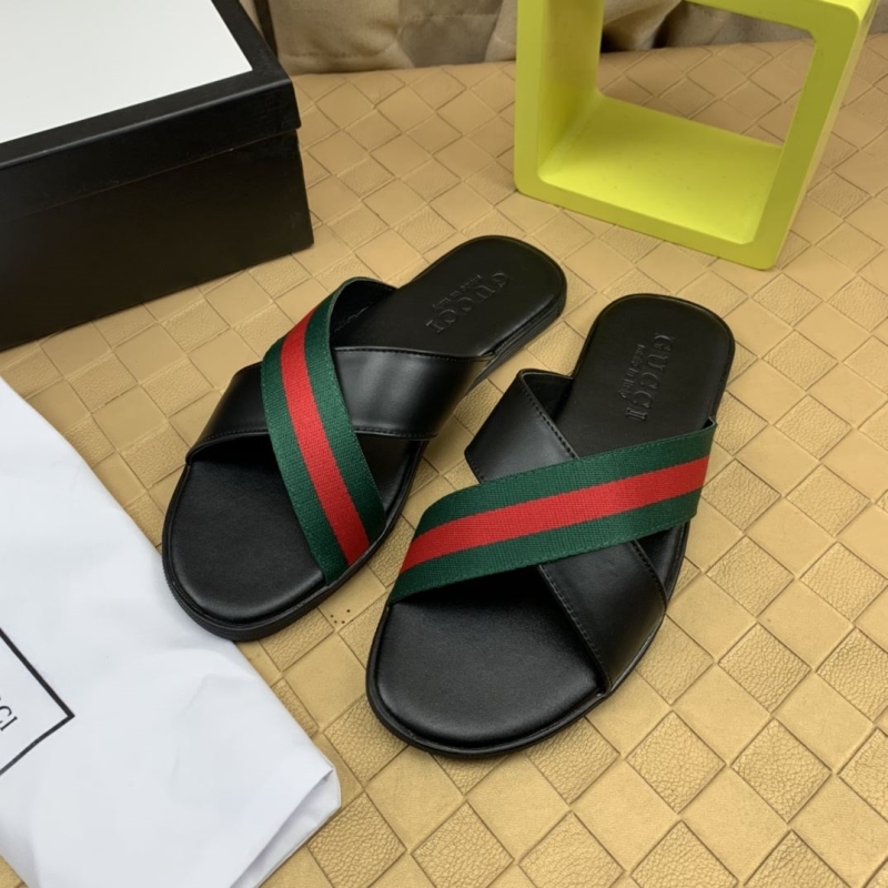 G*u*i slippers